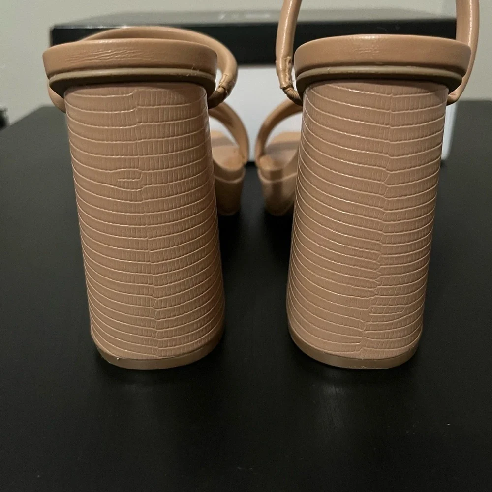 DV By Dolce Vita Pyro Platforms NWT